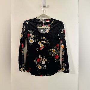 New Directions Dark Floral Velvet Cut Out Long Sleeve